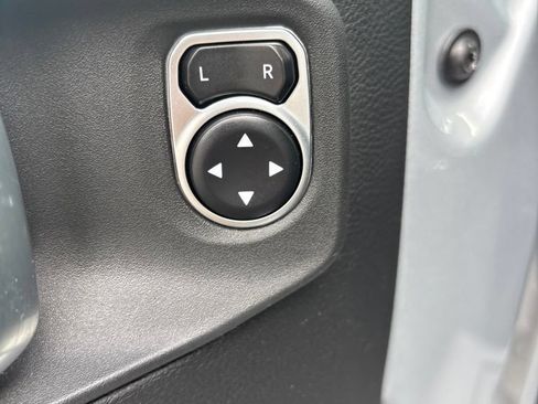 Used 2024 Jeep Wrangler Unlimited Sahara AWD/4WD image 27