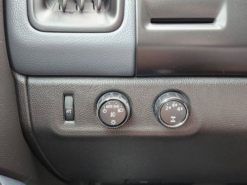 Used 2016 Chevrolet Colorado Z71 AWD/4WD image 26