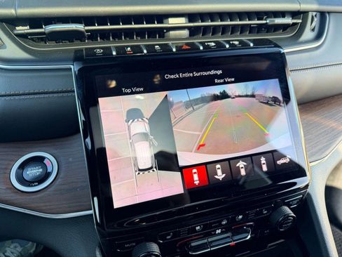 Used 2024 Jeep Grand Cherokee L Summit w/ Advanced Protech Group IV image 28