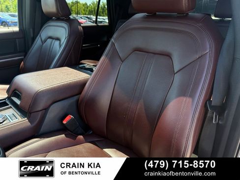 Used 2024 Ford Expedition Limited AWD/4WD image 20