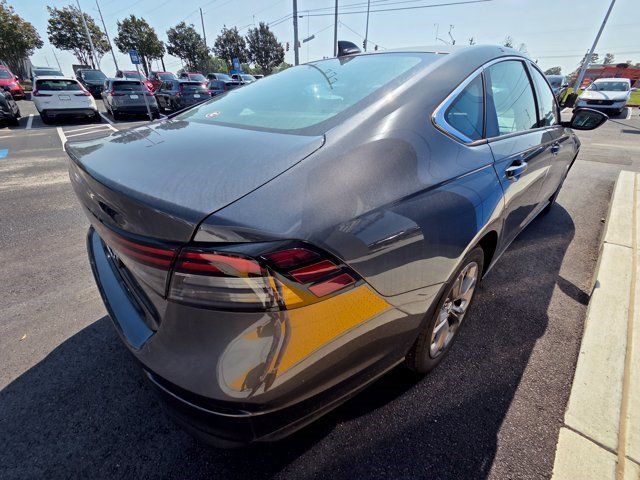 Used 2024 Honda Accord EX image 8