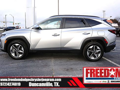 Used 2025 Hyundai Tucson SEL image 2