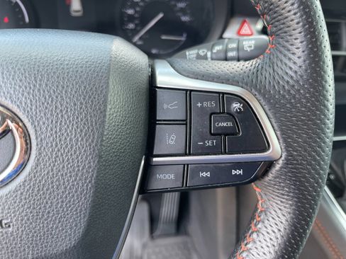 Used 2021 Toyota Sienna XSE AWD/4WD image 29