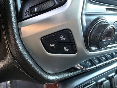 Used 2018 GMC Sierra 1500 SLT AWD/4WD image 32