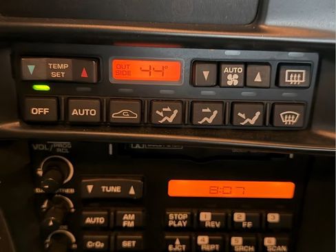 Used 1994 Chevrolet Corvette Convertible RWD image 9