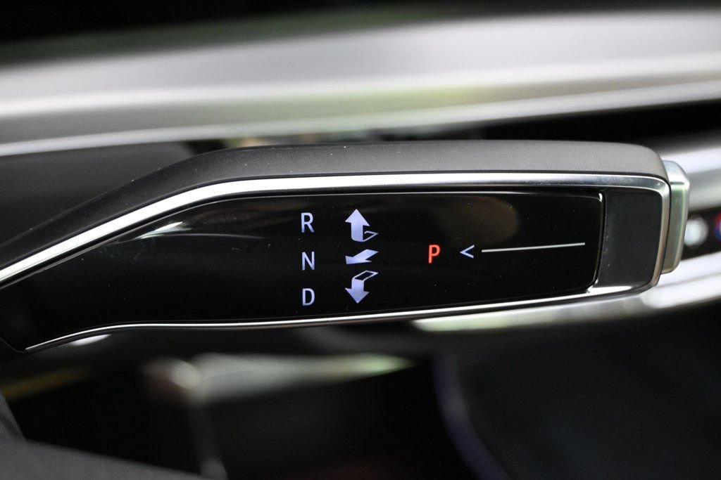 New 2025 Cadillac Lyriq Sport w/ Nappa Leather Package AWD/4WD image 29