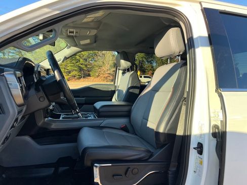 Used 2024 Ford F150 Lariat w/ FX4 Off-Road Package image 9