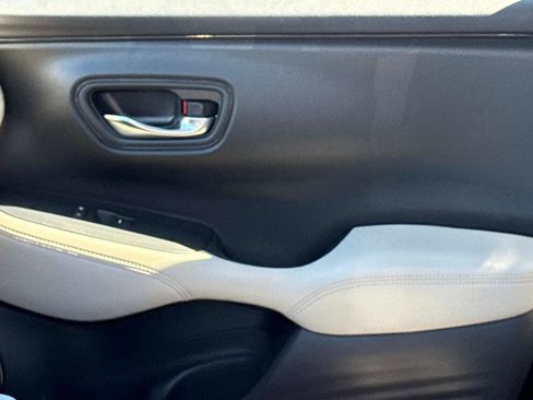 Certified 2023 Honda HR-V LX image 19