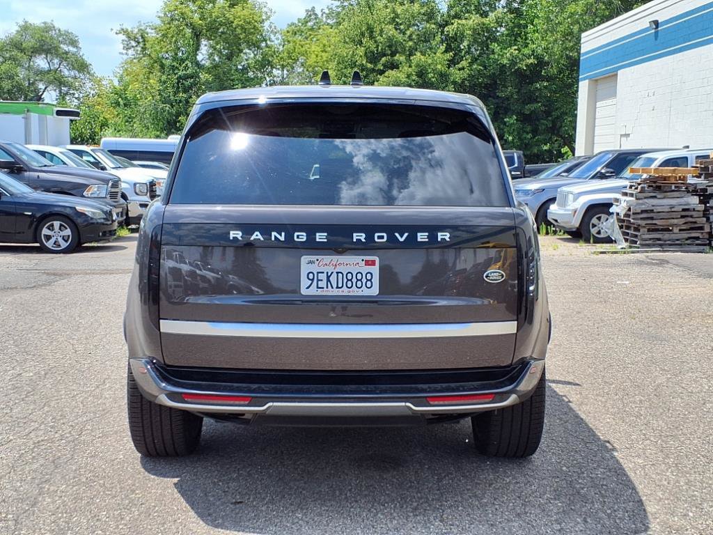 Used 2023 Land Rover Range Rover First Edition AWD/4WD image 4