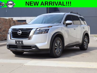 Used 2024 Nissan Pathfinder SV