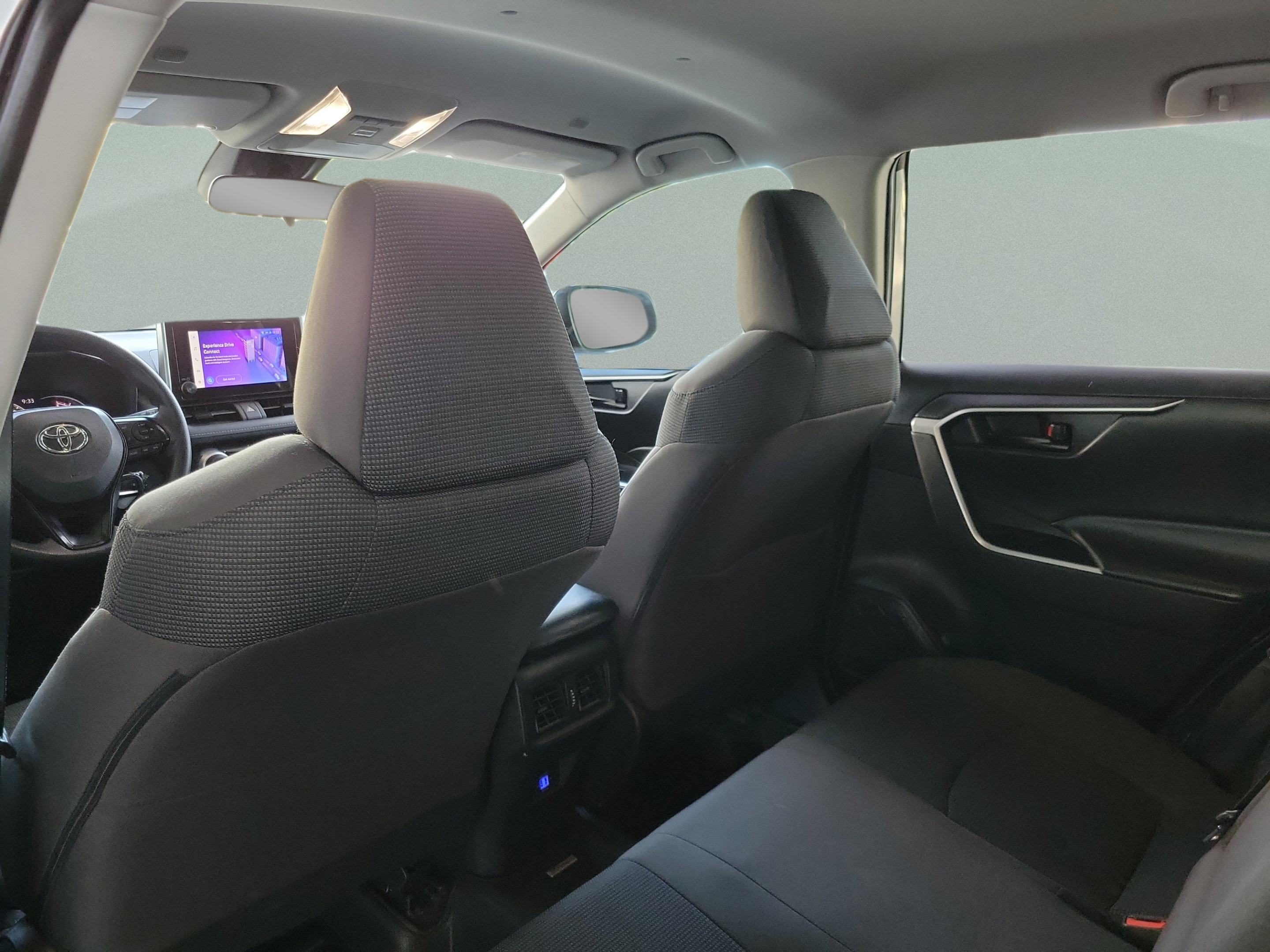 Used 2023 Toyota RAV4 LE FWD image 23