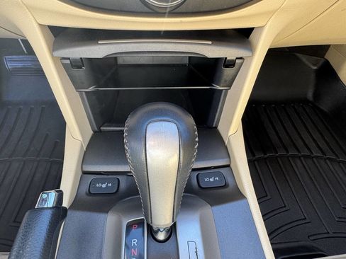 Used 2012 Honda Crosstour EX-L image 18