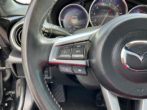 Used 2019 MAZDA MX-5 Miata RF Grand Touring RWD image 10