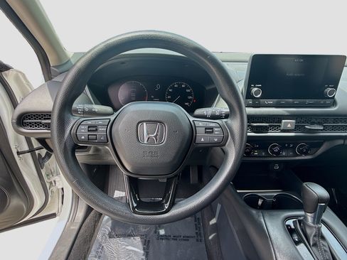 Certified 2024 Honda HR-V LX image 10