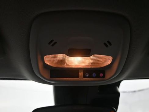 Used 2024 Chevrolet Trax ACTIV w/ Driver Confidence Package FWD image 24