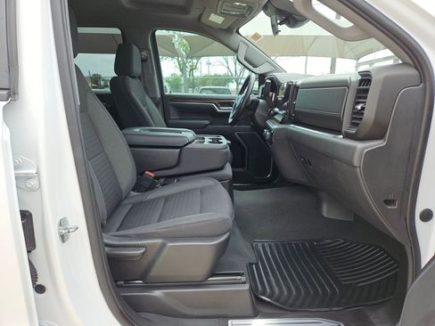 Certified 2022 Chevrolet Silverado 1500 RST w/ Z71 Off-Road Package AWD/4WD image 27