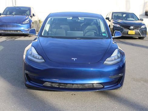 Used 2017 Tesla Model 3 Long Range image 3