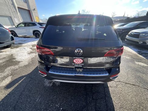Used 2022 Volkswagen Taos SE image 7