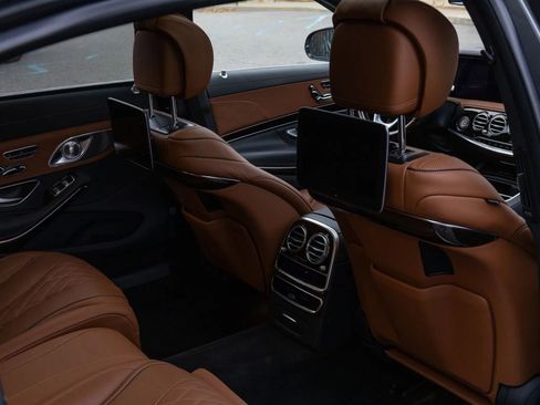 Used 2018 Mercedes-Benz Maybach S 560 4MATIC image 62