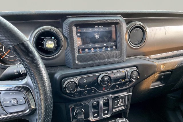 Used 2021 Jeep Wrangler Sport AWD/4WD image 9