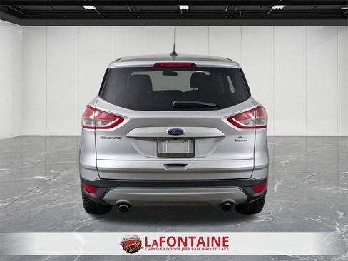 Used 2016 Ford Escape SE image 4