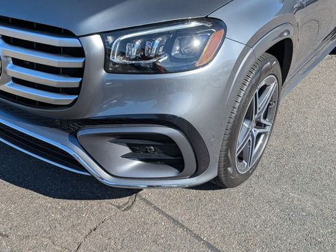 Used 2025 Mercedes-Benz GLS 450 4MATIC image 9