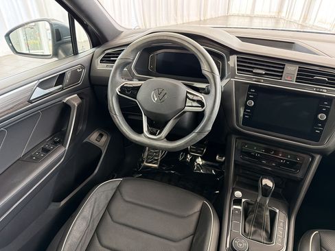 Used 2024 Volkswagen Tiguan SEL R-Line AWD/4WD image 17