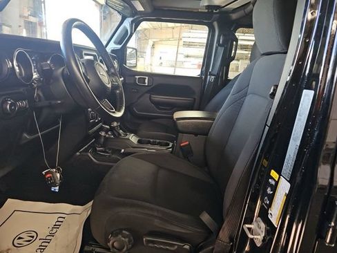 Used 2022 Jeep Wrangler Unlimited Sport AWD/4WD image 9