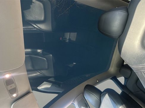 Used 2021 Tesla Model Y Long Range image 16