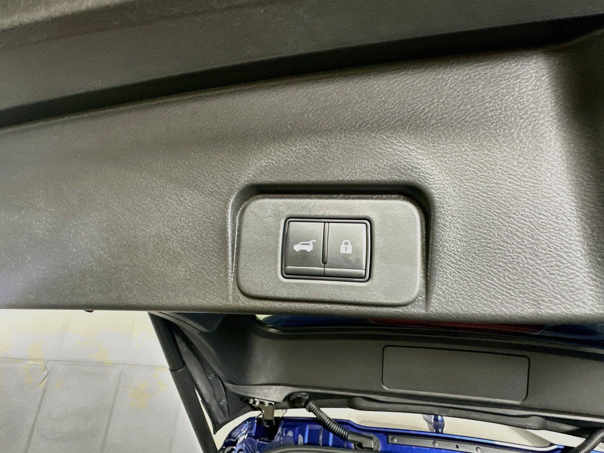 Used 2023 Nissan Rogue SL w/ SL Premium Package FWD image 30