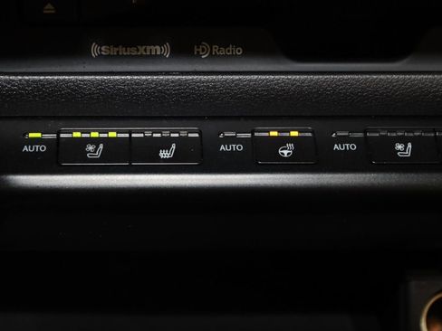 Used 2019 Lexus UX 250h AWD w/ Premium Package image 8