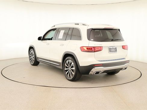 Used 2021 Mercedes-Benz GLB 250 image 4