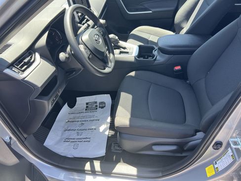 Used 2025 Toyota RAV4 LE FWD image 16