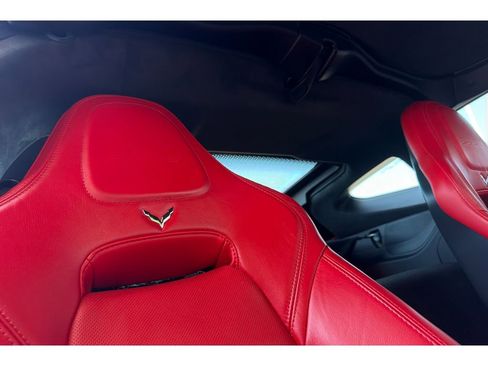 Used 2016 Chevrolet Corvette Z06 w/ 3LZ Preferred Equipment Group RWD image 17