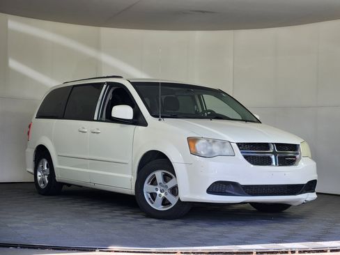 Used 2012 Dodge Grand Caravan SXT FWD image 1