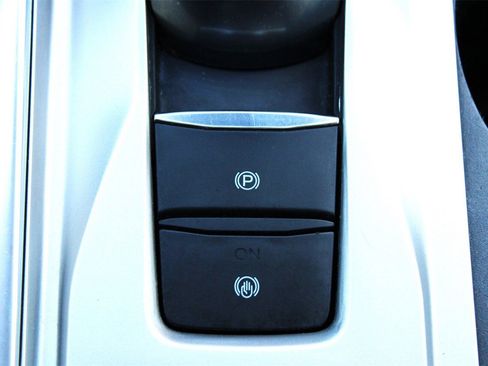 Used 2020 Ford Explorer Limited w/ Class III Trailer Tow Package image 22