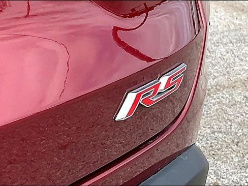 Used 2024 Chevrolet Trax RS FWD image 31