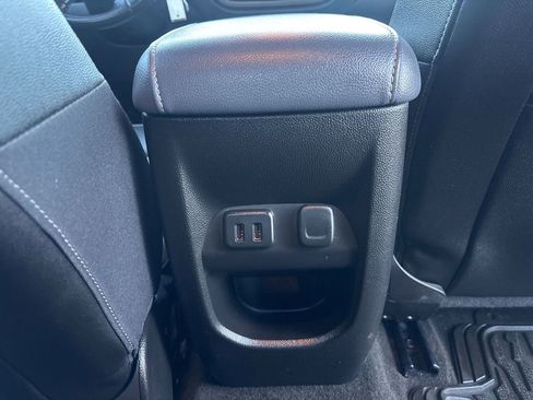 Used 2017 Chevrolet Colorado Z71 image 19