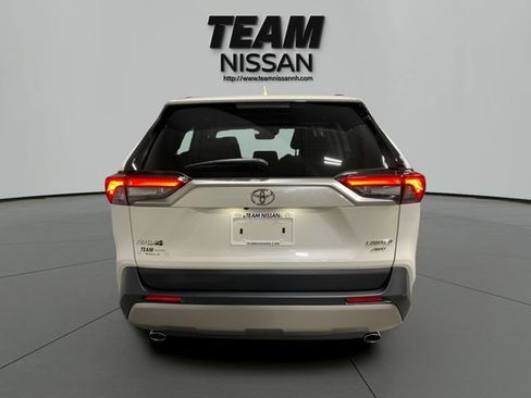 Used 2022 Toyota RAV4 Limited AWD/4WD image 5