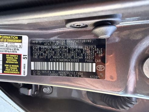 Used 2021 Toyota Camry LE image 39