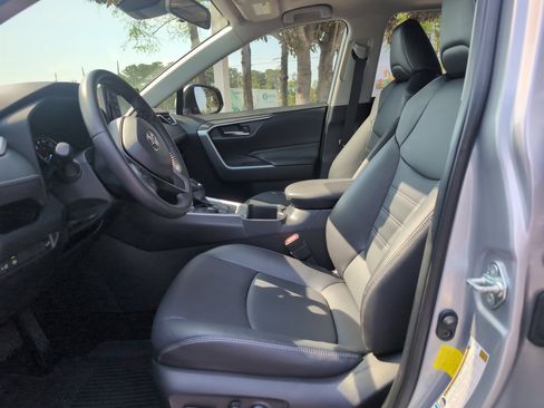 Certified 2022 Toyota RAV4 XLE Premium image 16