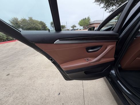 Used 2011 BMW 528i Sedan RWD image 16