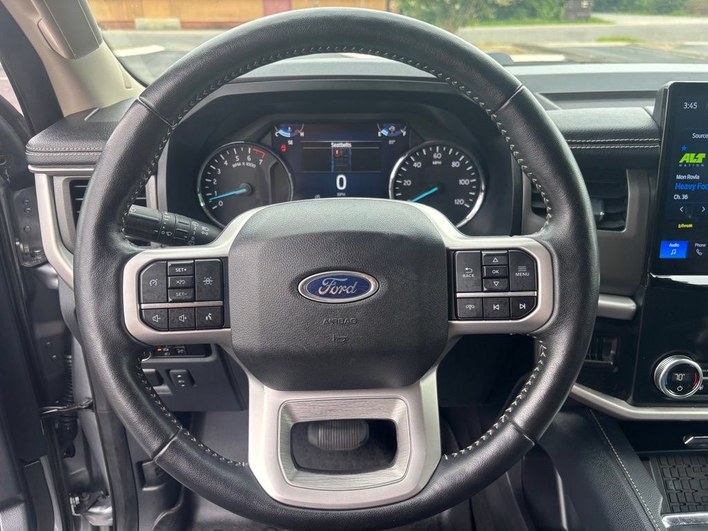 Used 2024 Ford Expedition XLT AWD/4WD image 38