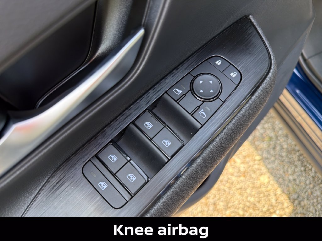 Certified 2027 Nissan Kicks SV w/ Cold Weather Package FWD image 14