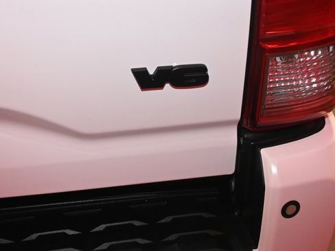 Certified 2017 Toyota Tacoma TRD Off-Road image 12