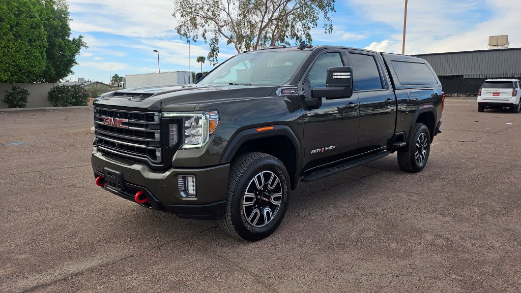 Used 2022 GMC Sierra 2500 AT4 w/ AT4 Premium Plus Package AWD/4WD image 4
