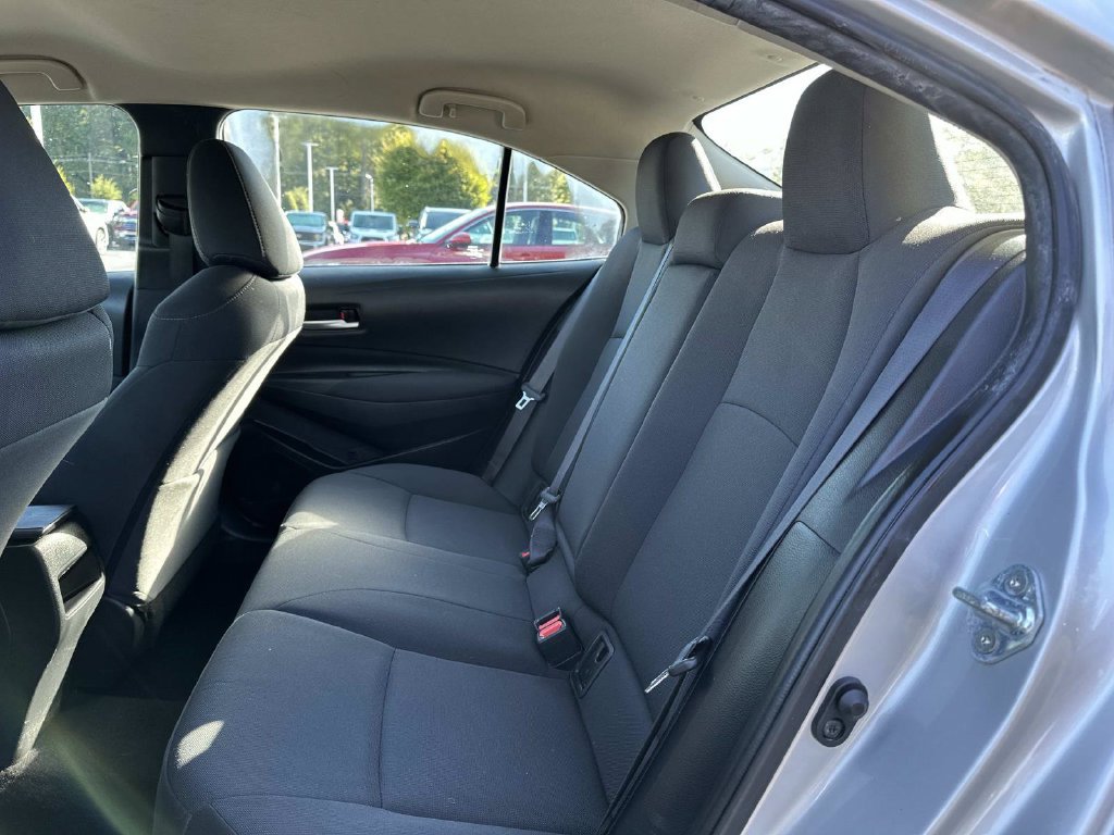 Used 2021 Toyota Corolla LE FWD image 12