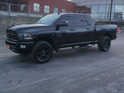 Used 2017 RAM 3500 Big Horn w/ Sport Appearance Group image 3