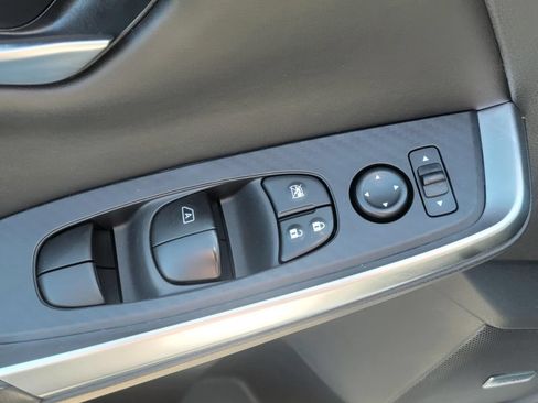 Used 2024 Nissan Sentra SR w/ SR Premium Package FWD image 35