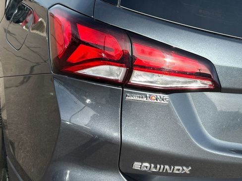 Used 2023 Chevrolet Equinox LT image 32